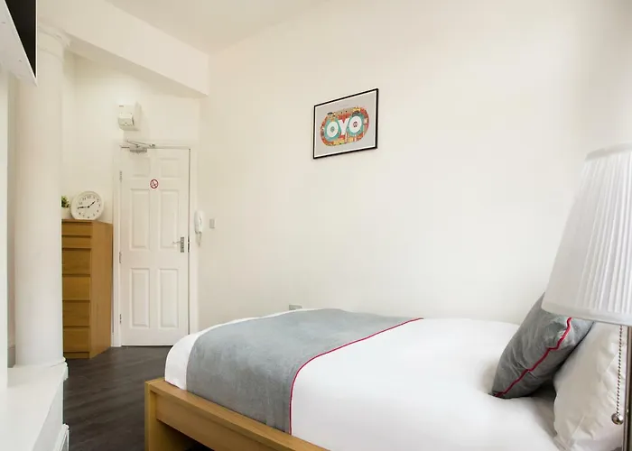 The Broadway Hotel - London Heathrow