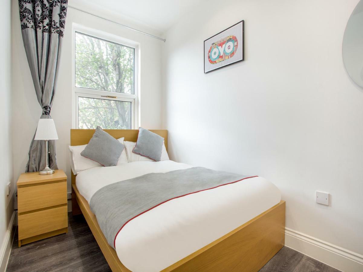 The Broadway - London Heathrow 2* Southall