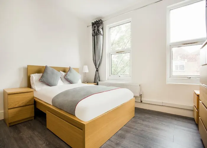 The Broadway Hotel - London Heathrow