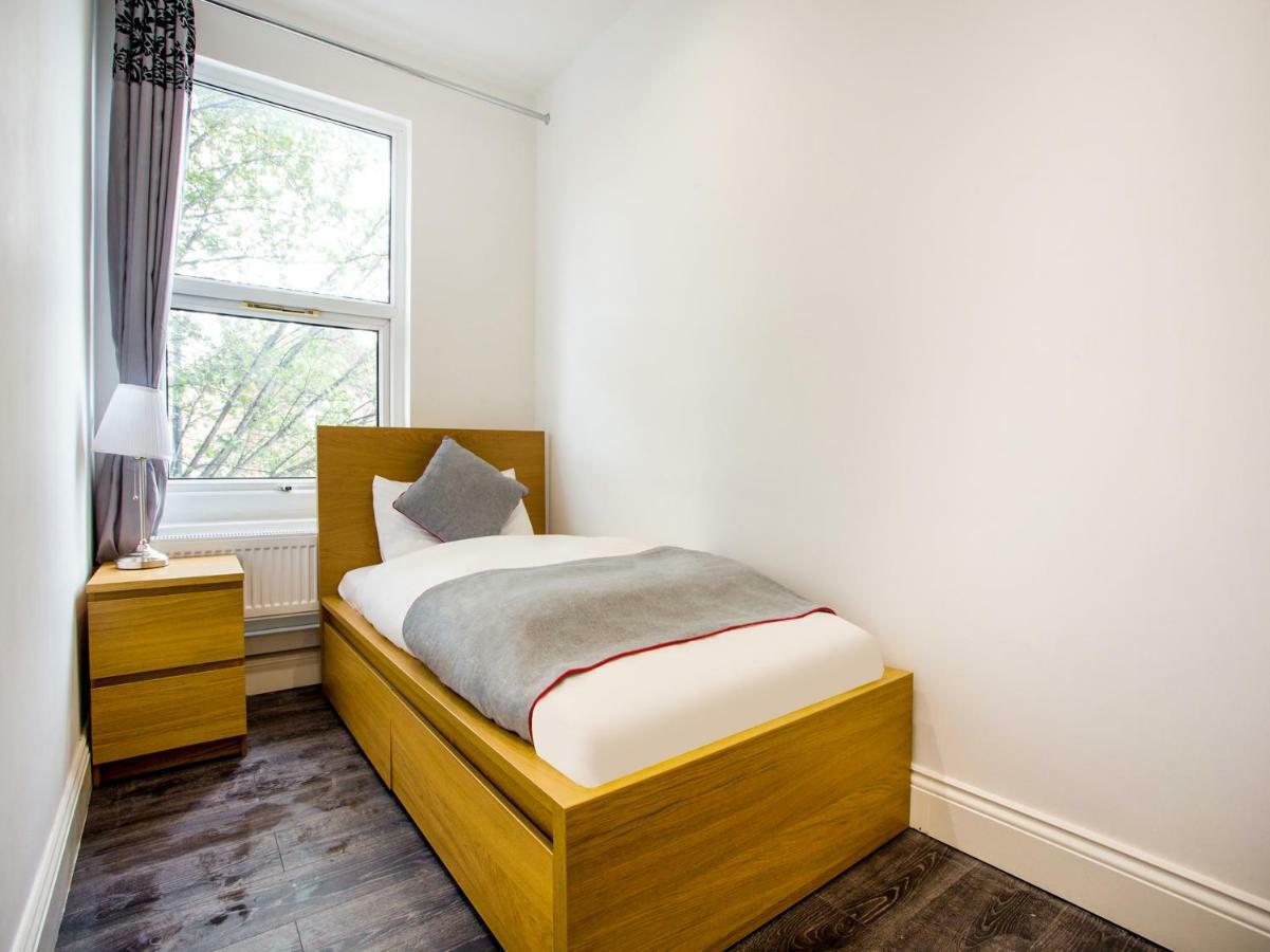 Hotel The Broadway - London Heathrow 2*